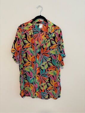 Wild Fable Neon Tropical Lightweight Button Pp T-Shirt